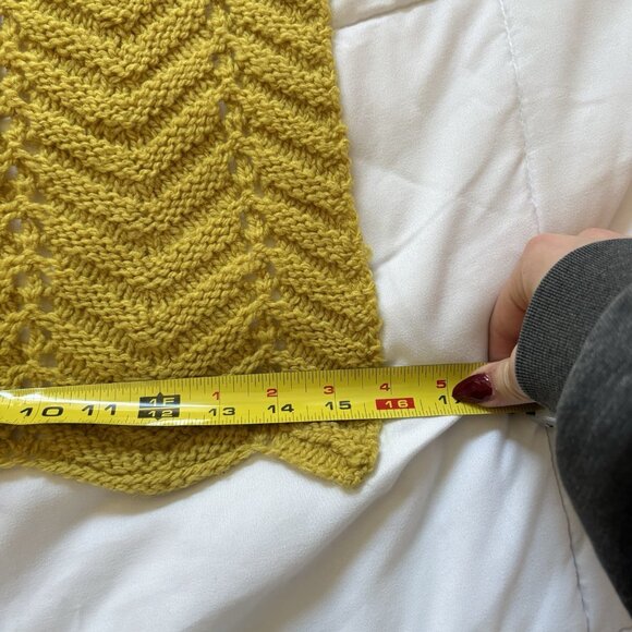 Vintage 60s 70s Mustard Yellow Baby Doll Handmade Blanket Nursery Small 16x17.5 - Picture 2 of 5